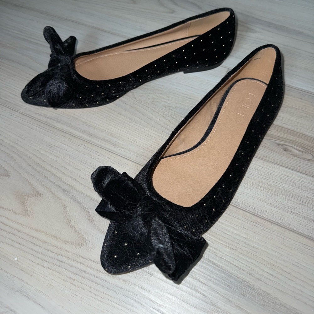 Loft Velvet Pointed Toe Bow Gold Stud Flat Size 8.5M